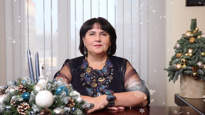 Директор ИТШ № 777 Вера Владимировна Князева поздравила с наступающим Новым 2022 годом