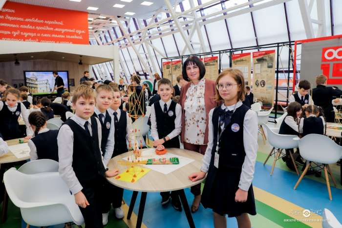 Школьники познакомились с Санкт-Петербургским государственным архитектурно-строительным университетом