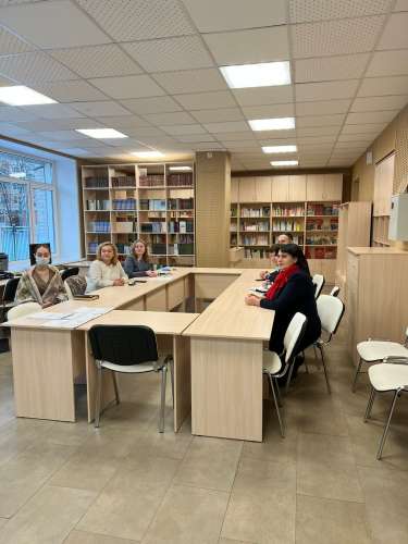 В ГБОУ СОШ № 139 с углубленным изучением математики Калининского района состоялся круглый стол